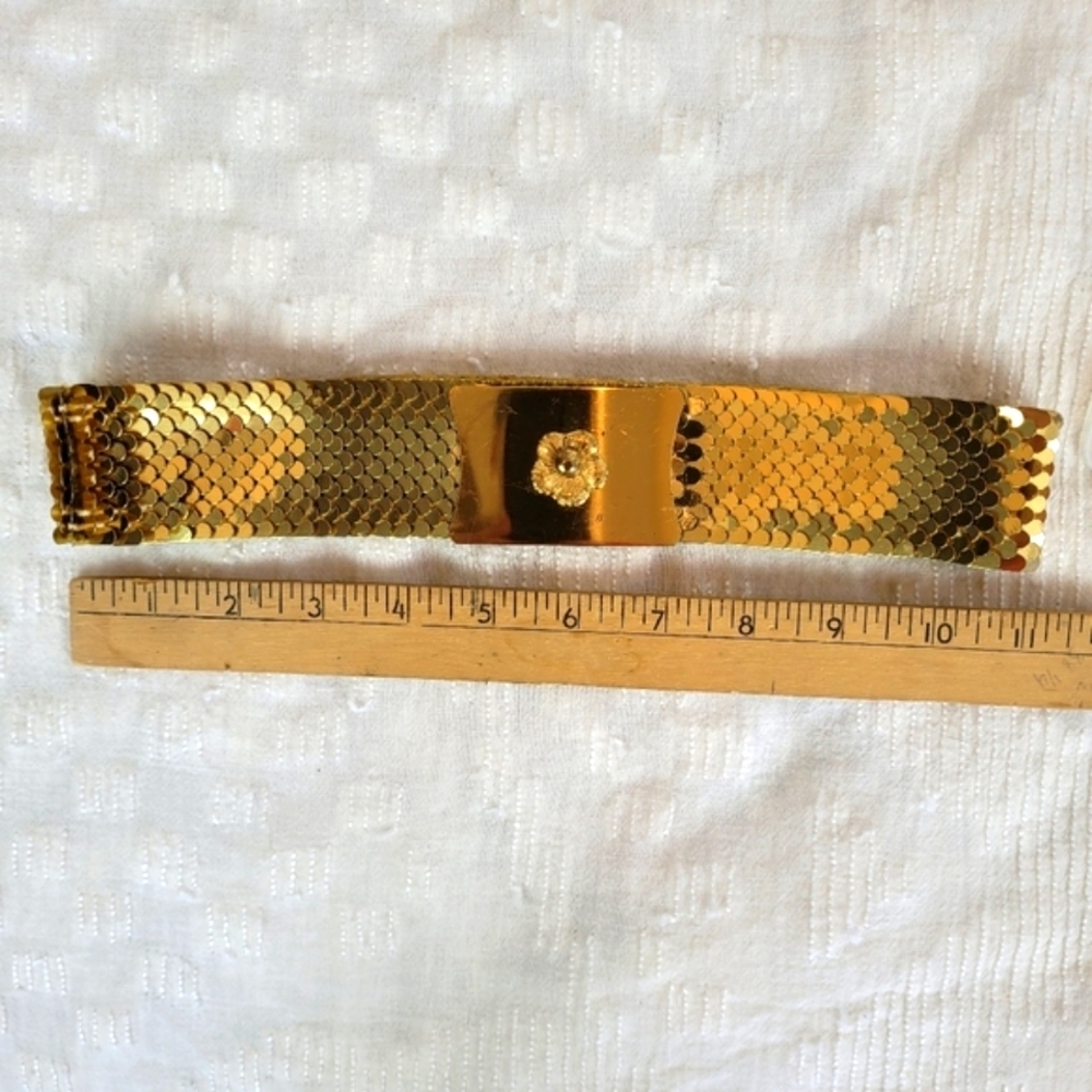 Vintage gold stretch belt "fish scales" with solid gold buckle floral detail M - Picture 8 of 8